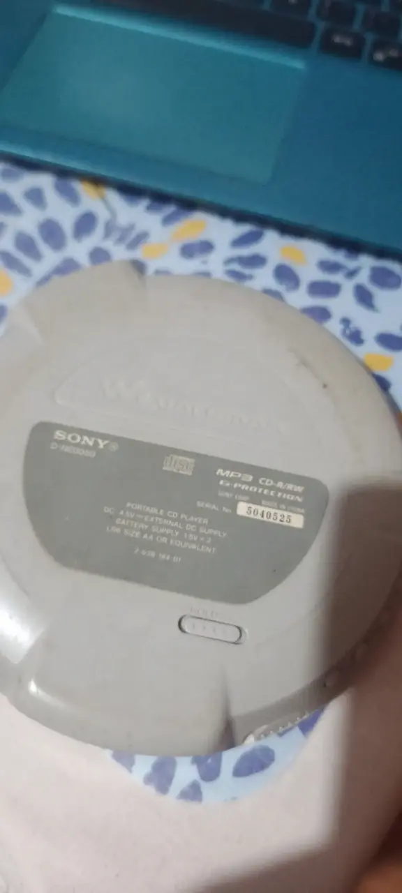Walkman portátil Sony MP3 plateado - 2
