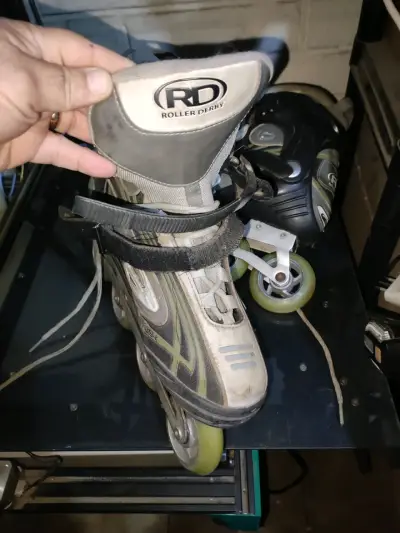Patines en línea negros y plateados - miniatura 2