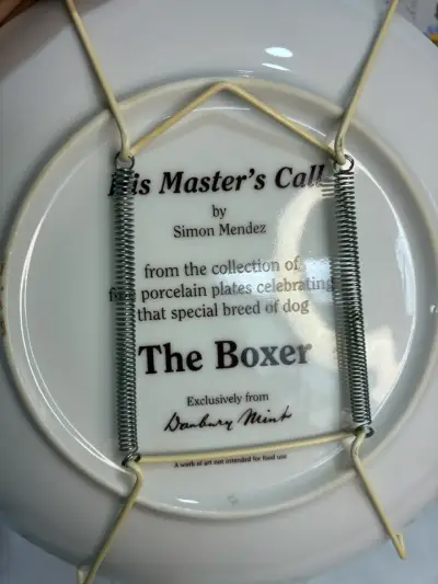 Plato decorativo con diseño de perro boxer - miniatura 3