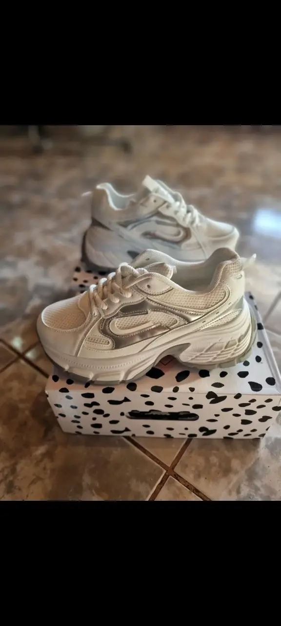 Zapatillas deportivas blancas gruesas - 2