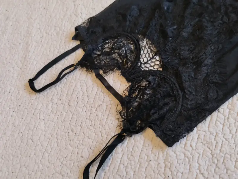 Body de encaje negro sexy XS - 2