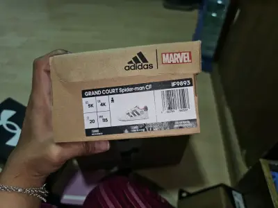 Zapatillas infantiles Marvel blancas - miniatura 3