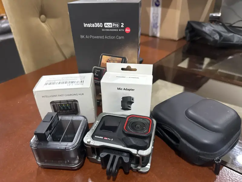 Cámara Insta360 Ace Pro 2 - 1