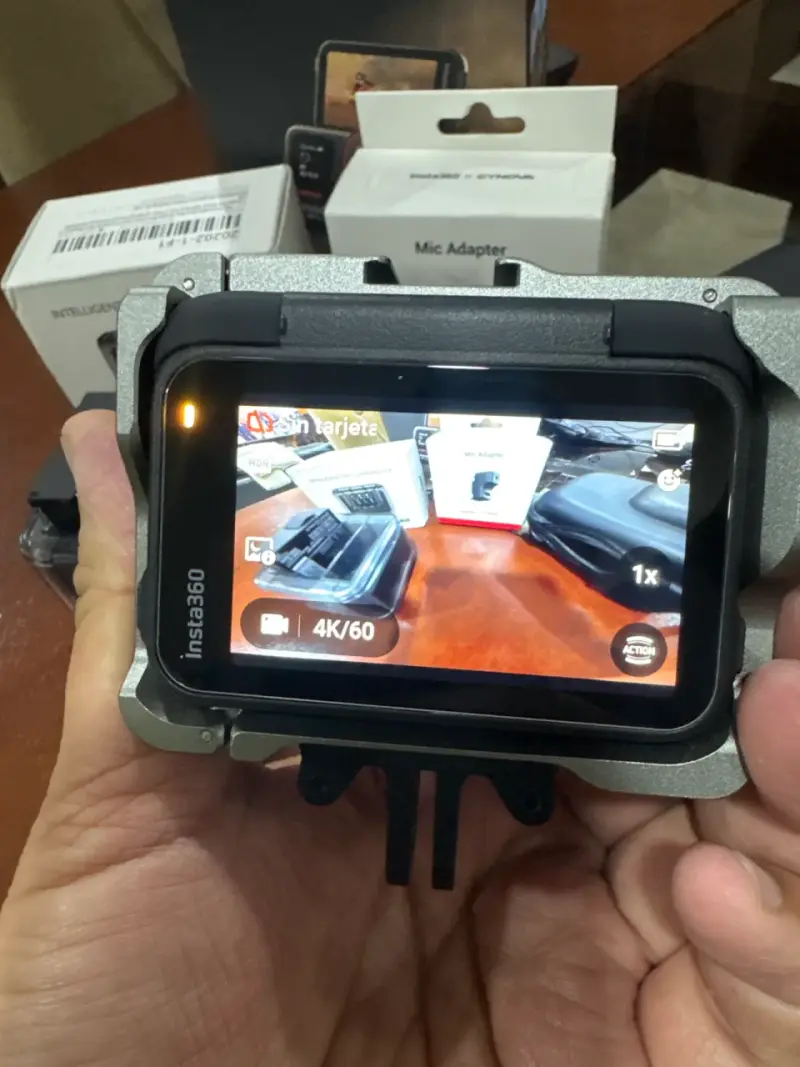 Cámara Insta360 Ace Pro 2 - 2