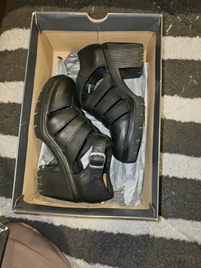 Zapatos negros de plataforma - miniatura 1