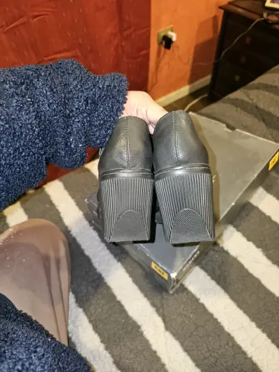 Zapatos negros de plataforma - miniatura 4