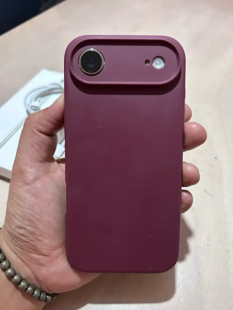 iPhone 17 Air con batería al 100% - 4