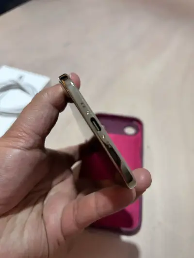 iPhone 17 Air con batería al 100% - miniatura 6