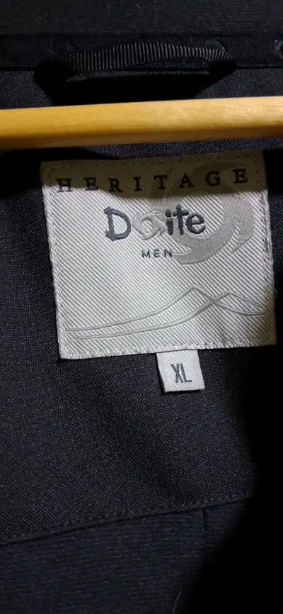 CHAQUETA DOITE NEGRA CON GORRO DESMONTABLE - miniatura 3