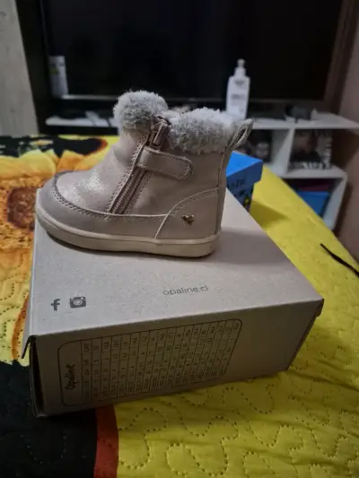 Botines color rosado bebé con forro peludo - miniatura 1