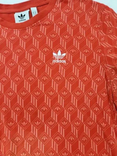 Polera roja Adidas estampada - miniatura 2