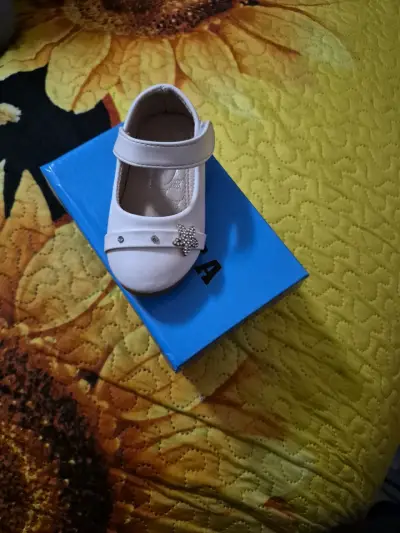 Zapatos blancos para niña n17 - miniatura 2