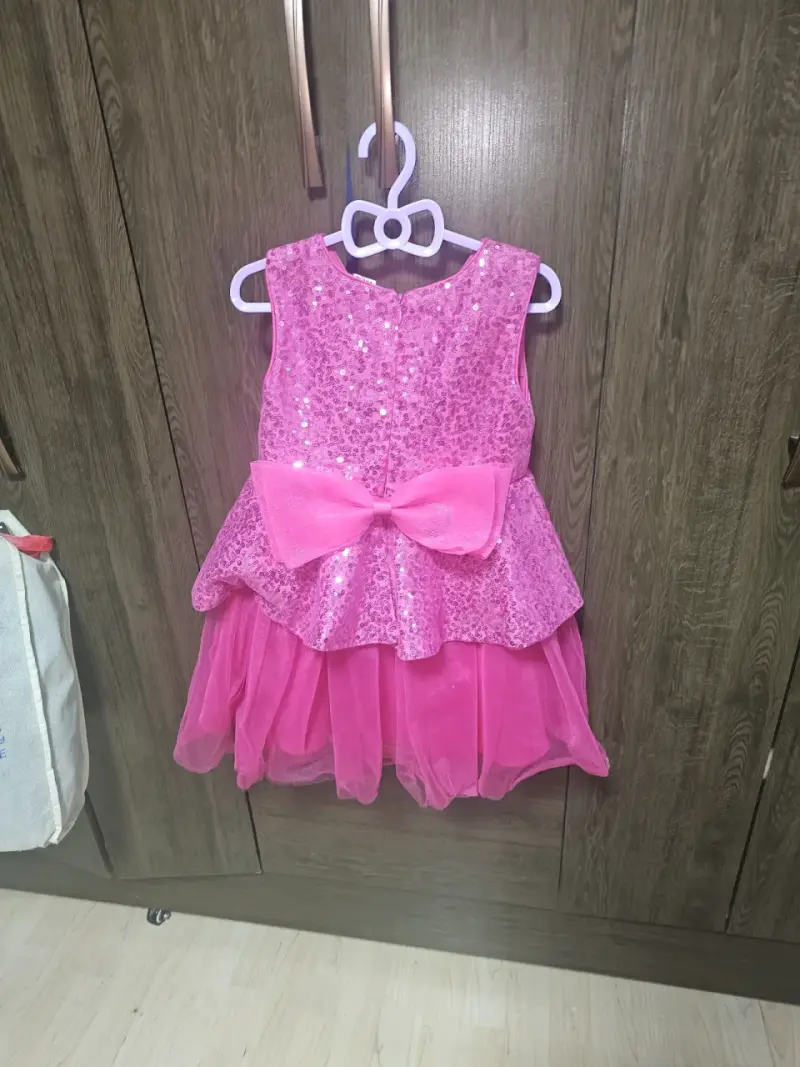 Vestido rosado con lentejuelas tañña 2-3 - 2