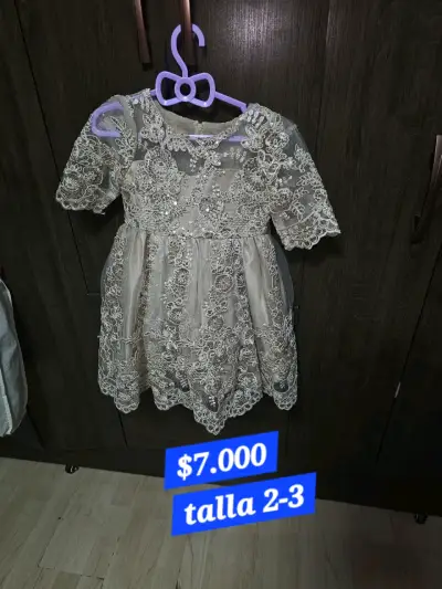 Vestido de encaje para niña - miniatura 1