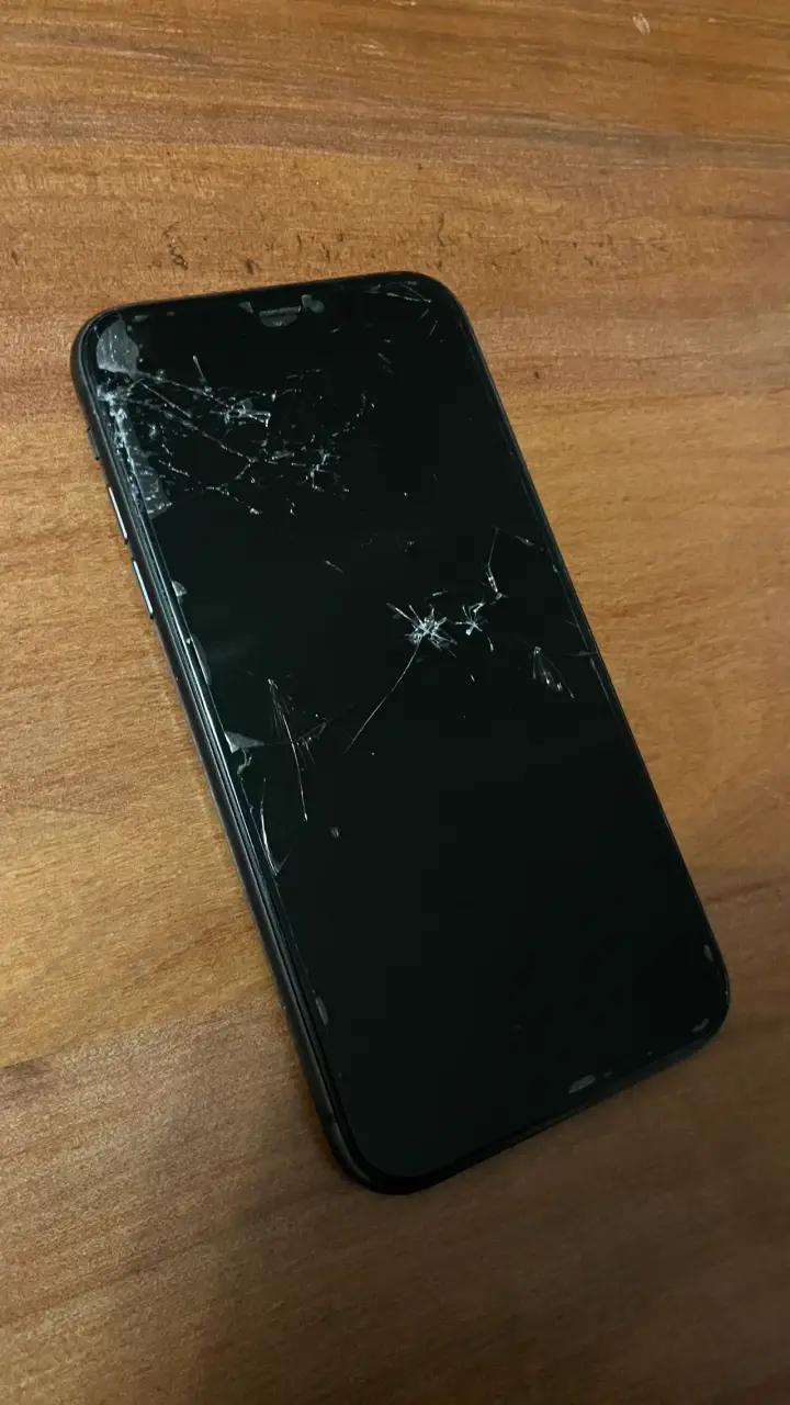 IPhone 11 64gb 72% - 6