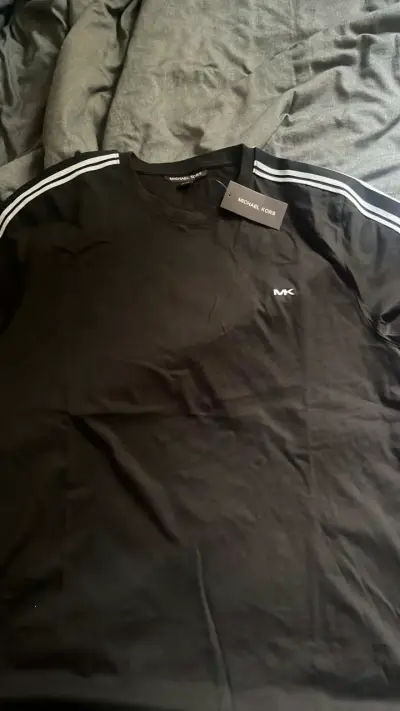 Polera negra Michael Kors talla XL - miniatura 2