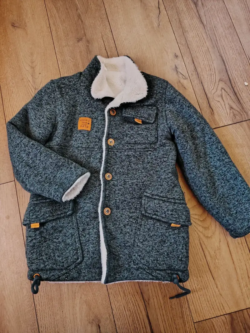 Chaqueta gris con forro térmico - 1