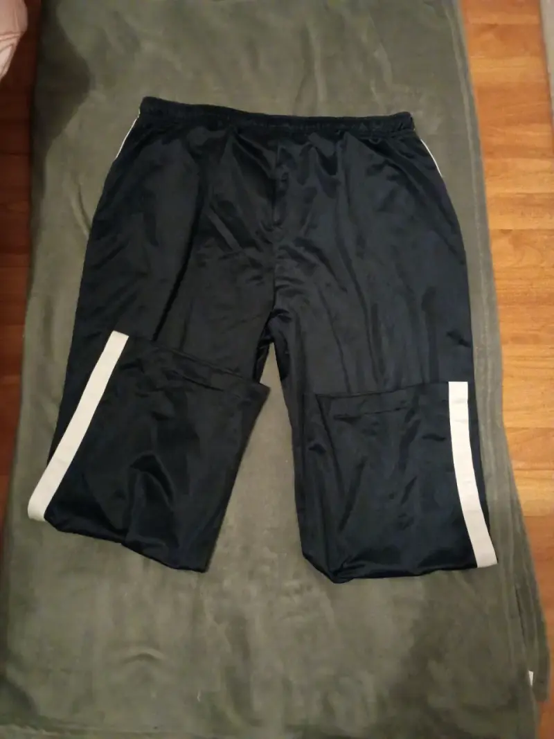 Pantalón deportivo azul marino con franjas blancas - 4