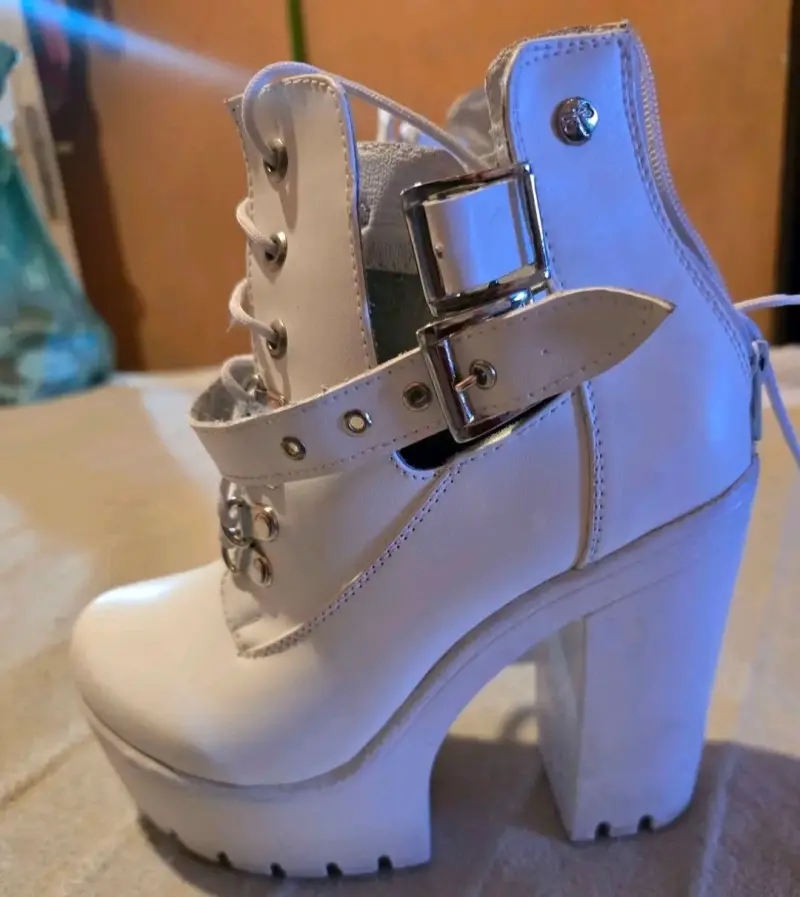 Botines blancos con taco alto - 2