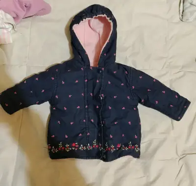 Parka de bebé niña con capucha. - miniatura 1