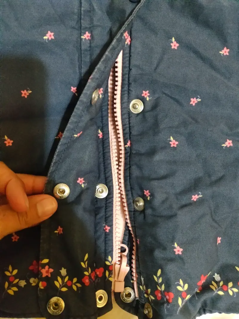 Parka de bebé niña con capucha. - 3