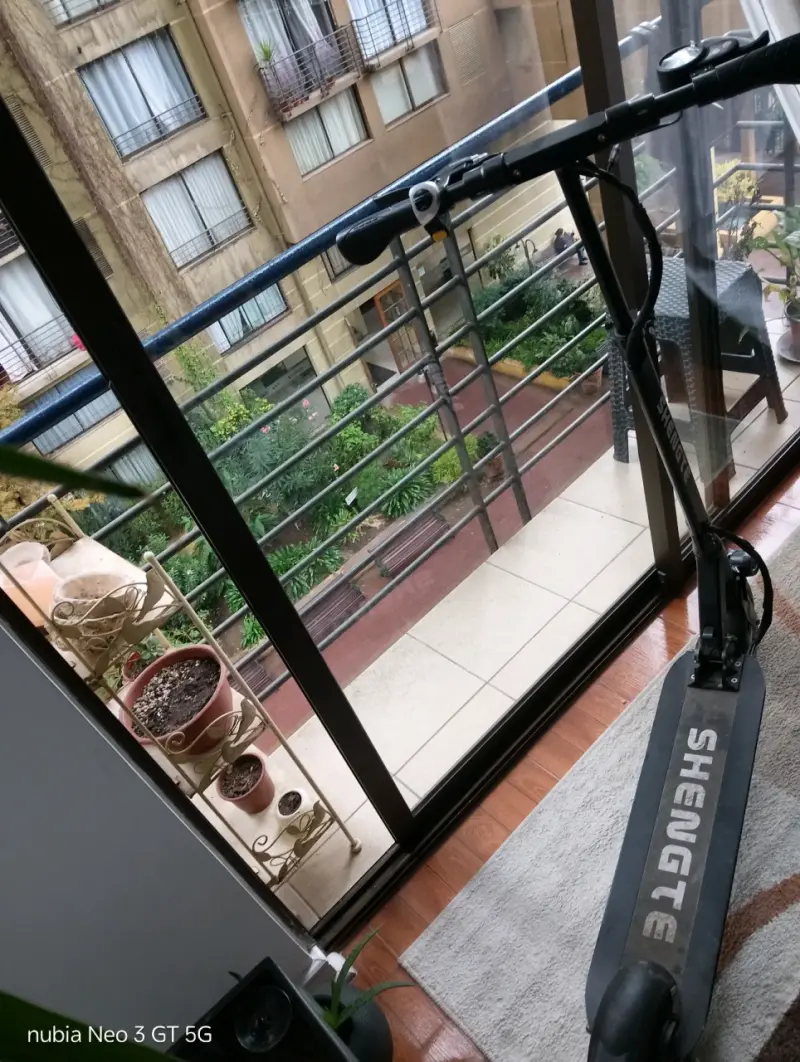 Scooter eléctrico Sheugt negro - 1