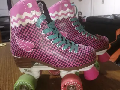 Patines de cuatro ruedas rosados - miniatura 2