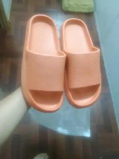 Sandalias de goma naranja - miniatura 1