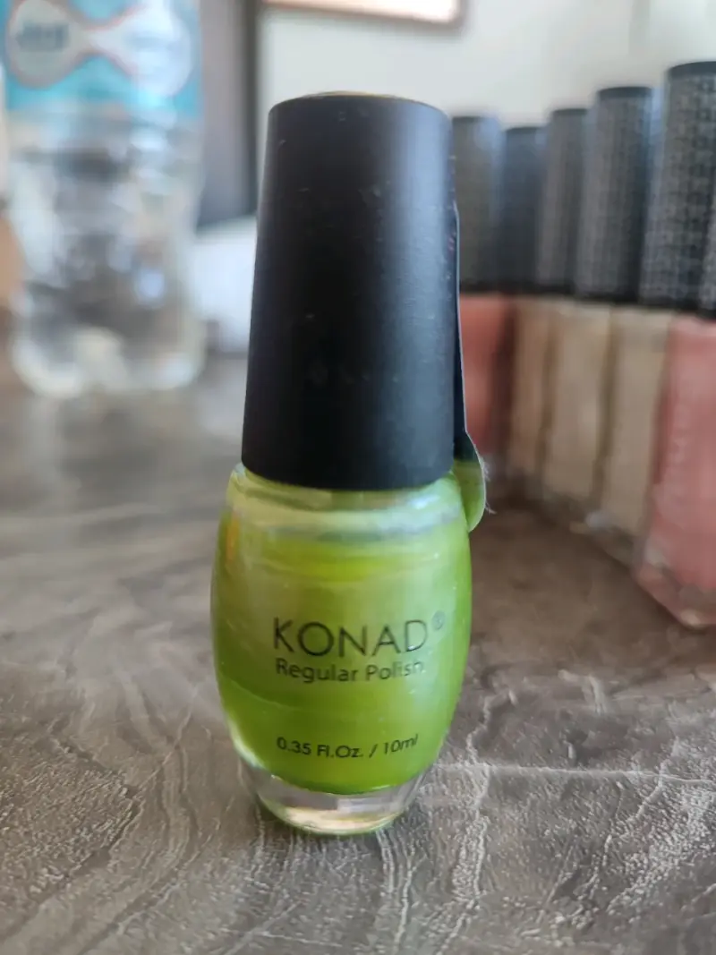 Esmalte de uñas Konad morado - 6