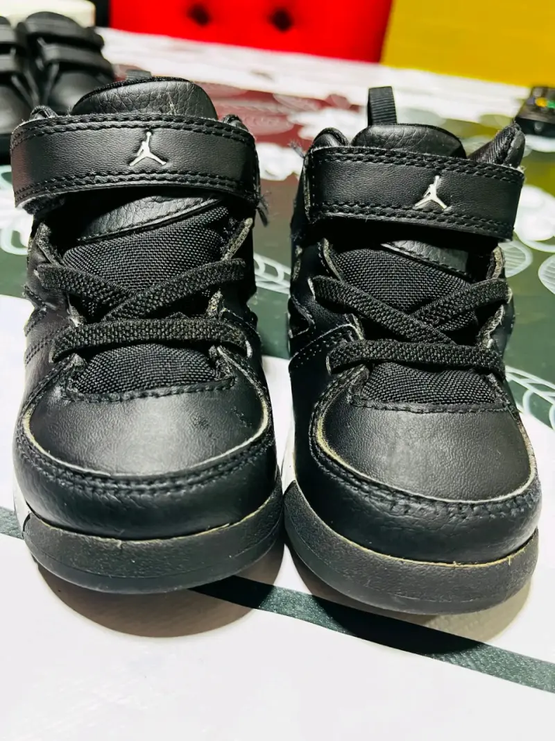 Zapatillas negras deportivas niño 22cm - 2