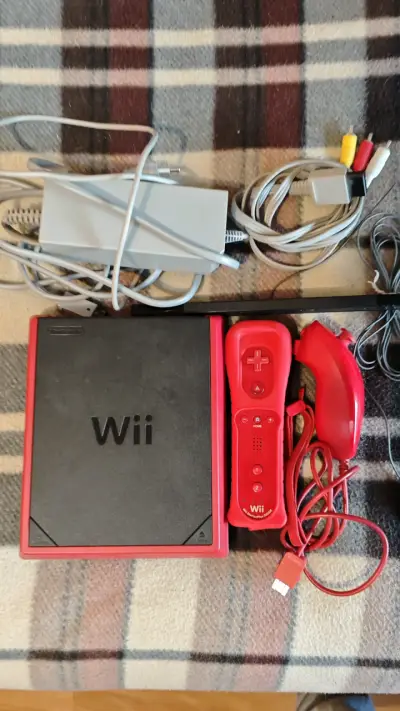 Consola Nintendo Wii roja con accesorios - miniatura 1