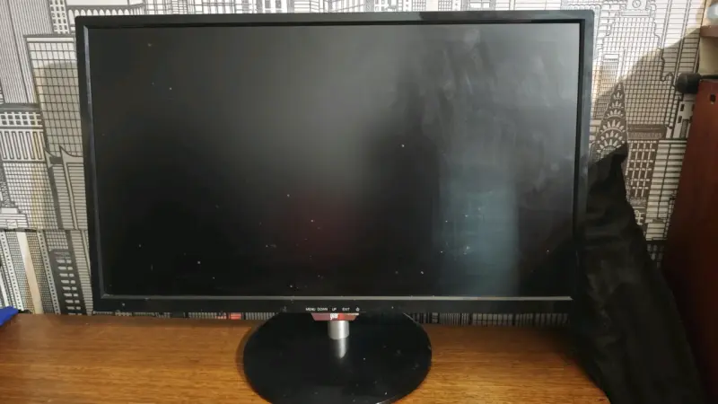 Monitor LED Full HD 21" - 1