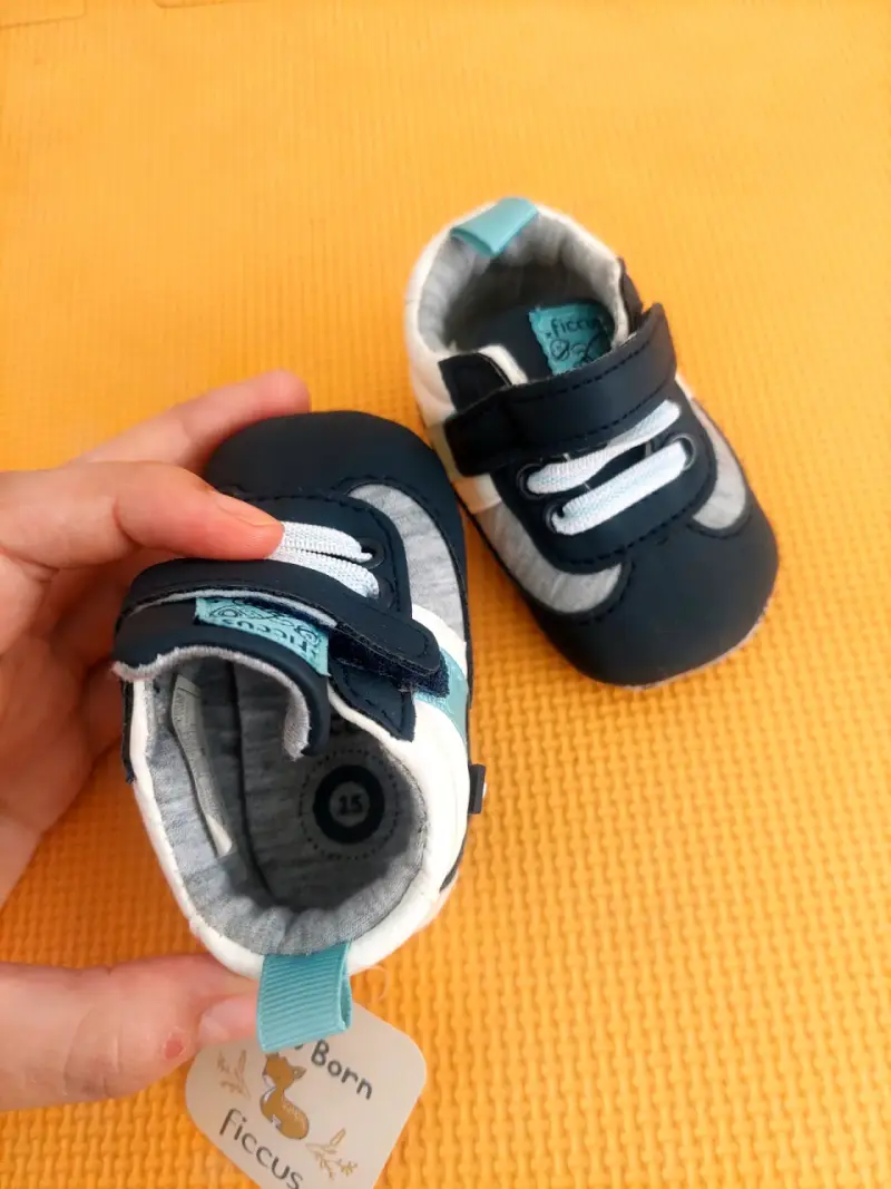 Zapatitos de bebé azul con velcro - 3