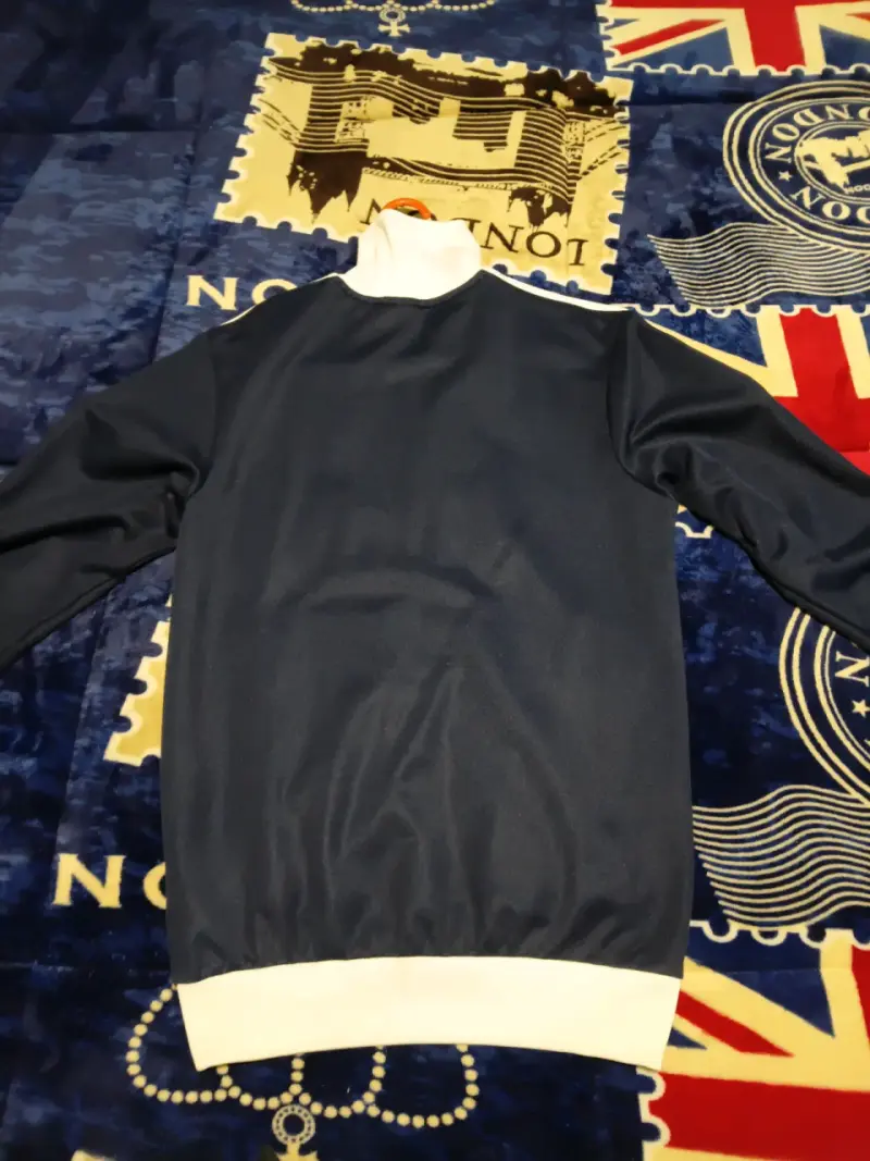 Chaqueta deportiva azul con logo - 2