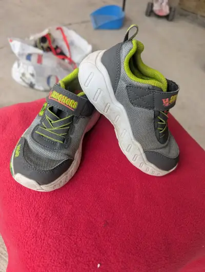 Zapatillas niño Skechers talla 25 - miniatura 3