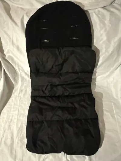 Saco de dormir negro para coche - miniatura 1
