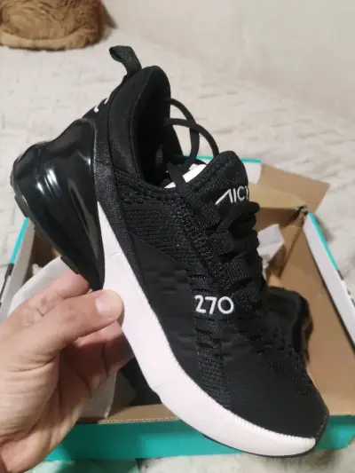 Zapatillas negras deportivas - miniatura 2