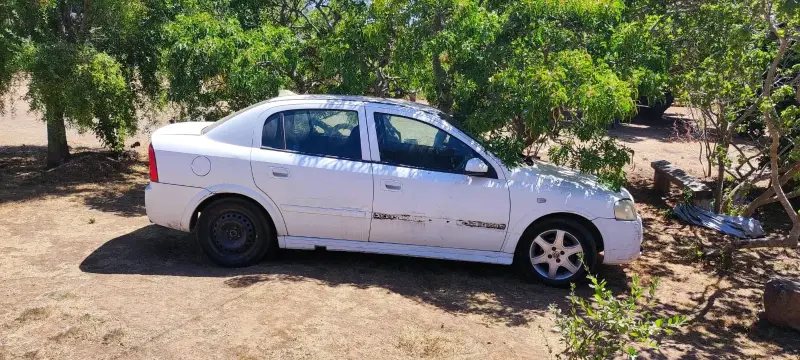Chevrolet Astra 2.0 automático full - 1