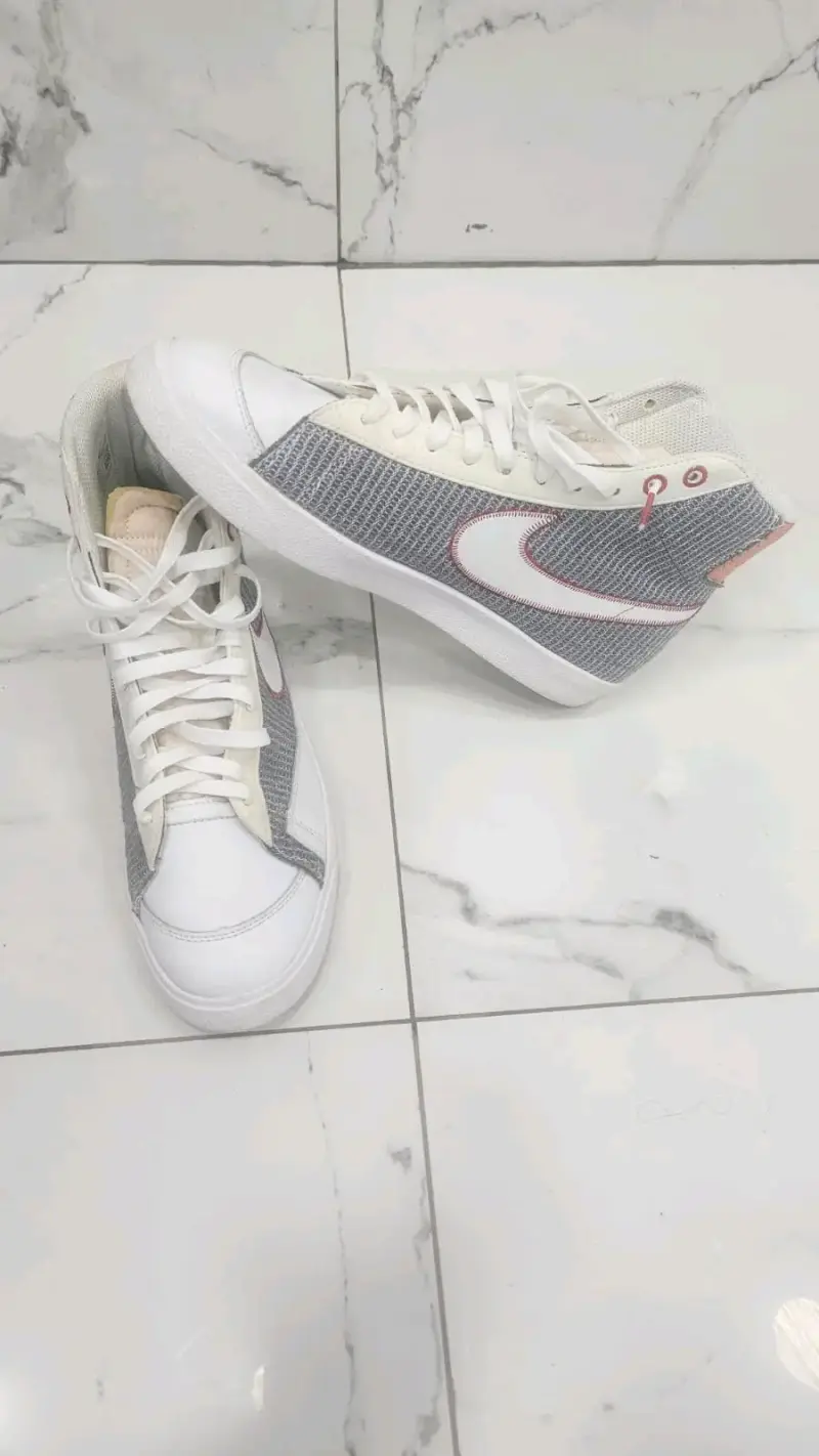 Zapatillas deportivas grises Jordan - 3