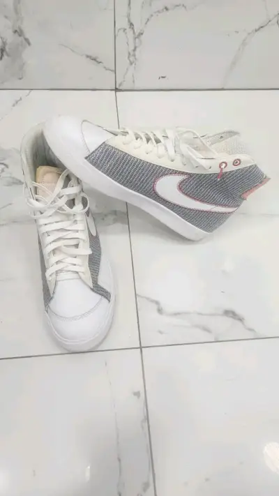 Zapatillas deportivas grises Jordan - miniatura 3