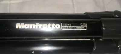 Trípode profesional - miniatura 3