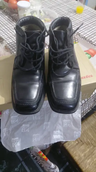 Botines de cuero negro Bata - miniatura 1