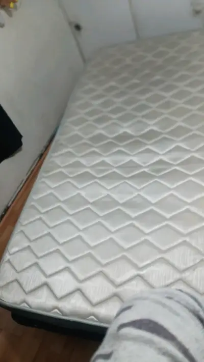 Cama europea 1 plaza en buen estado - miniatura 4