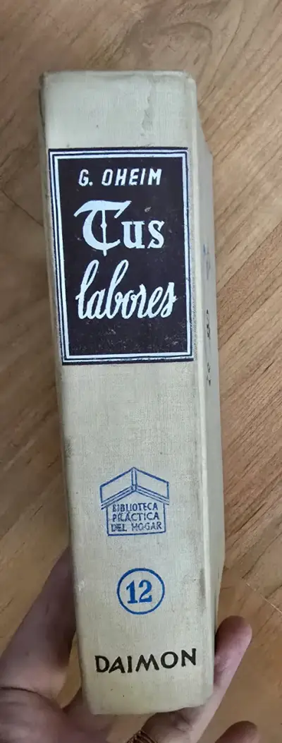 Libro antiguo de tejido - miniatura 2