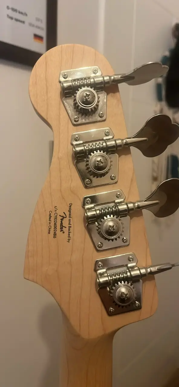 Bajo Squier Precision Bass - 1