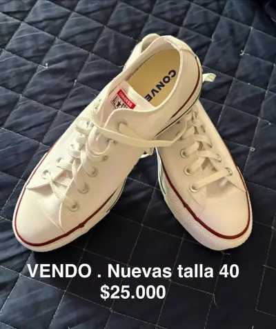 Zapatillas Converse blancas nuevas - miniatura 1