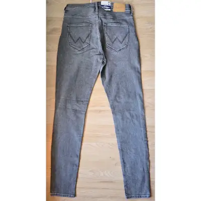 Jeans Wrangler gris talla 38 -40 - miniatura 2