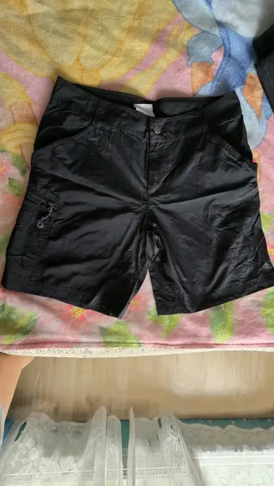 Shorts negros columbia unisex - miniatura 1