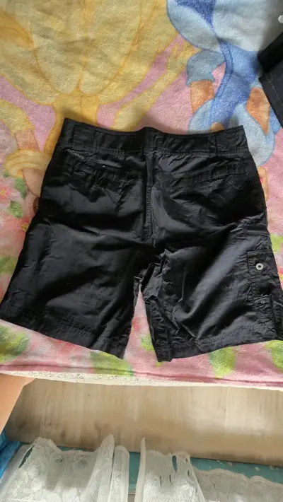 Shorts negros columbia unisex - miniatura 2
