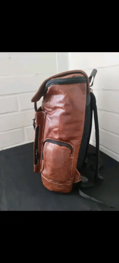 Mochila de ecocuero marrón - miniatura 2